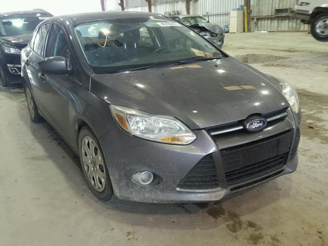 1FAHP3F2XCL174465 - 2012 FORD FOCUS SE GRAY photo 1