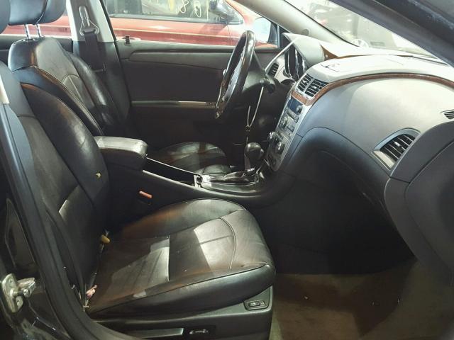 1G1ZE5EUXBF379888 - 2011 CHEVROLET MALIBU LTZ 黑色 照片 5