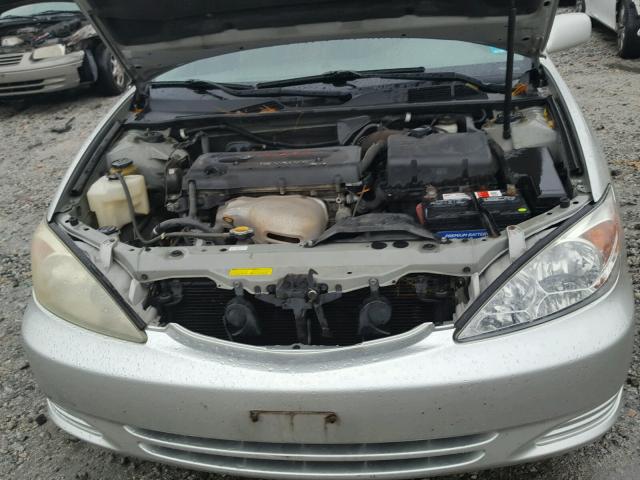 4T1BE32K64U868847 - 2004 TOYOTA CAMRY LE 银色 照片 7