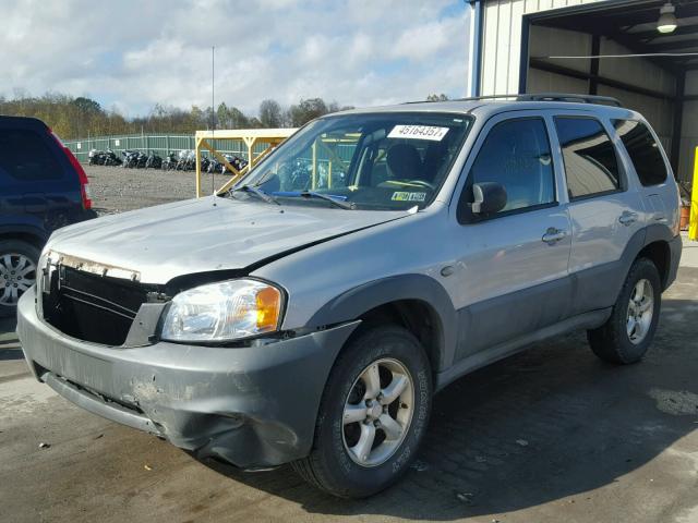 4F2YZ92Z05KM23987 - 2005 MAZDA TRIBUTE I SILVER photo 2