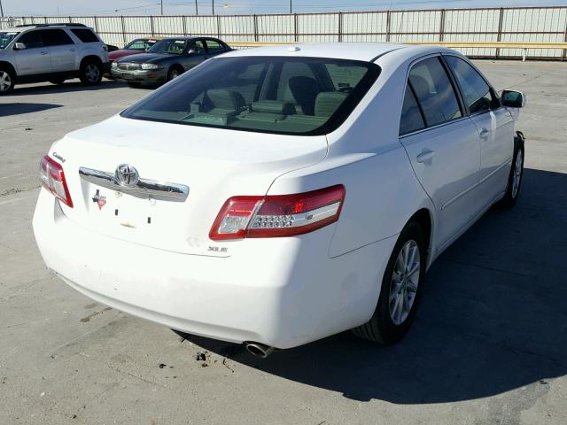 4T1BF3EK3BU651598 - 2011 TOYOTA CAMRY BASE WHITE photo 4