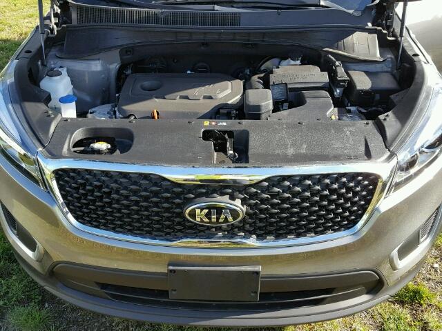 5XYPGDA34HG300401 - 2017 KIA SORENTO CHARCOAL photo 7