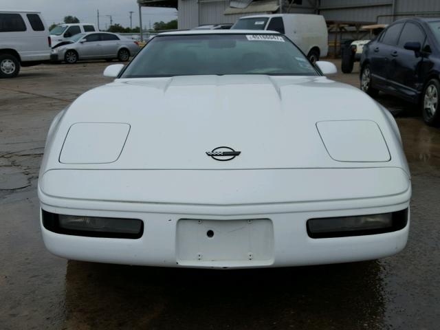 1G1YY23P0P5117048 - 1993 CHEVROLET CORVETTE WHITE photo 9