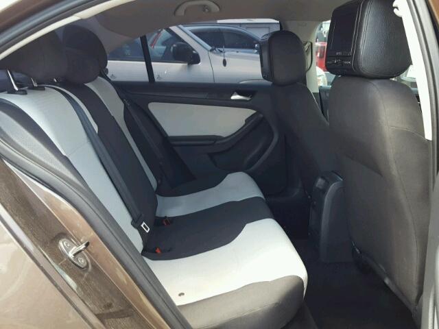 3VW2K7AJ3FM202918 - 2015 VOLKSWAGEN JETTA BASE 棕色 照片 6