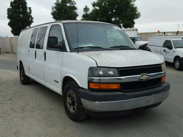 1GCFG29T551138018 - 2005 CHEVROLET EXPRESS G2 WHITE photo 1