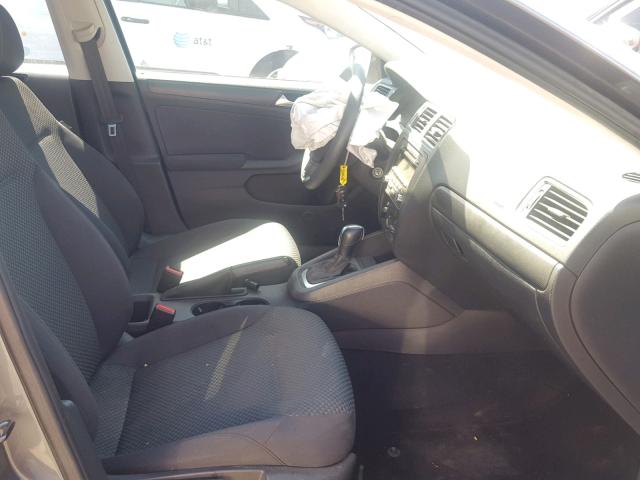 3VW2K7AJ5CM354548 - 2012 VOLKSWAGEN JETTA BASE ნაცრისფერი ფოტო 5