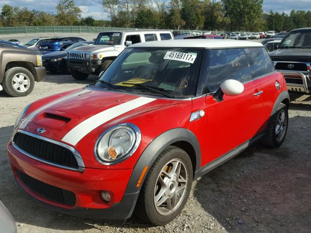 WMWMF735X9TX41068 - 2009 MINI COOPER S RED photo 2