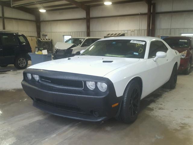 2C3CDYAG4EH247475 - 2014 DODGE CHALLENGER WHITE photo 2