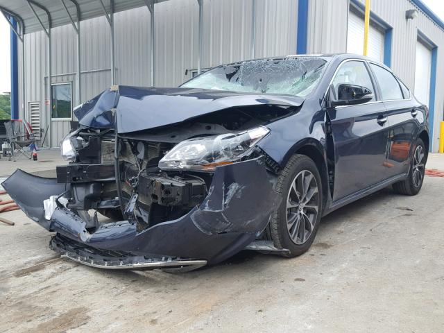 4T1BK1EB4JU282409 - 2018 TOYOTA AVALON XLE BLUE photo 2