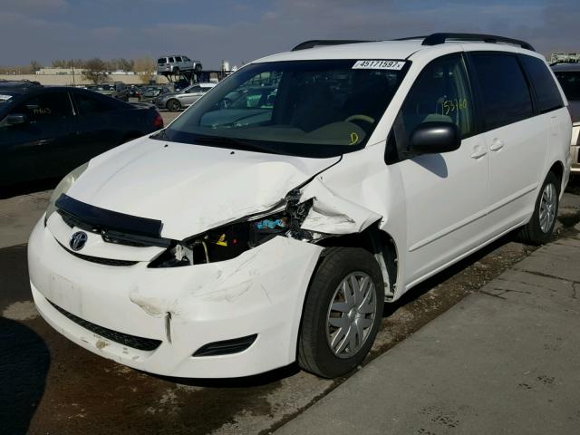 5TDZK23CX8S193303 - 2008 TOYOTA SIENNA CE WHITE photo 2