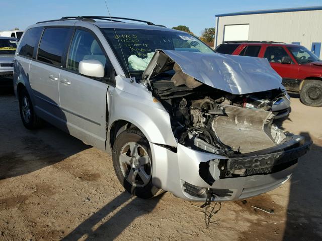 2D4RN5D14AR134769 - 2010 DODGE GRAND CARA SILVER photo 1