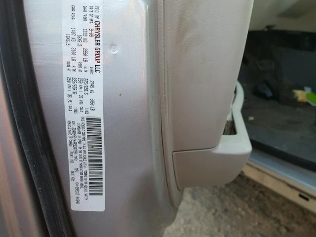 2D4RN5D14AR134769 - 2010 DODGE GRAND CARA SILVER photo 10