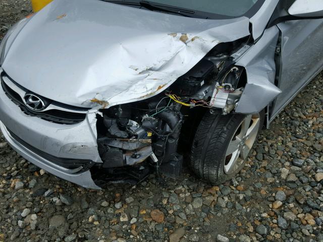 5NPDH4AE1CH123244 - 2012 HYUNDAI ELANTRA GL GRAY photo 9