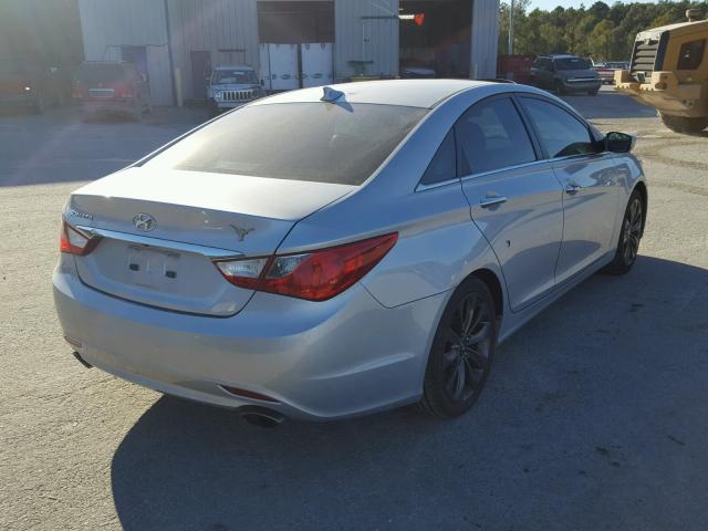 5NPEC4AC9CH481273 - 2012 HYUNDAI SONATA SE SILVER photo 4