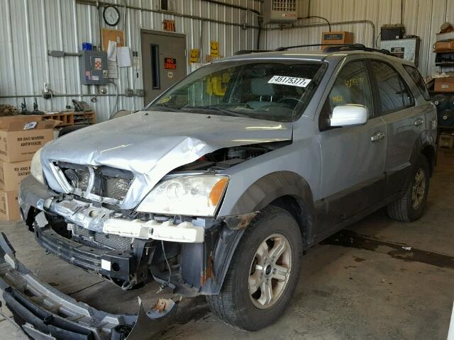 KNDJC733255461169 - 2005 KIA SORENTO SILVER photo 2