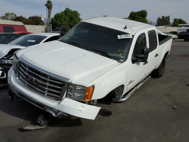 1GTHC53609F133343 - 2009 GMC SIERRA C25 WHITE photo 2