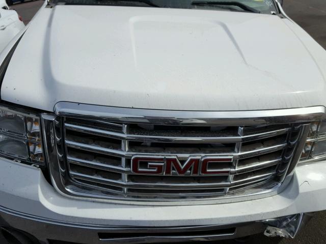 1GTHC53609F133343 - 2009 GMC SIERRA C25 WHITE photo 7