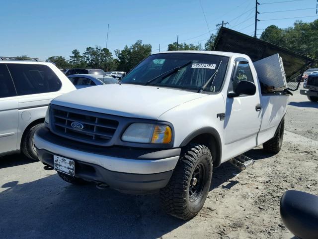 1FTRF18W0YNA55731 - 2000 FORD F150 WHITE photo 2