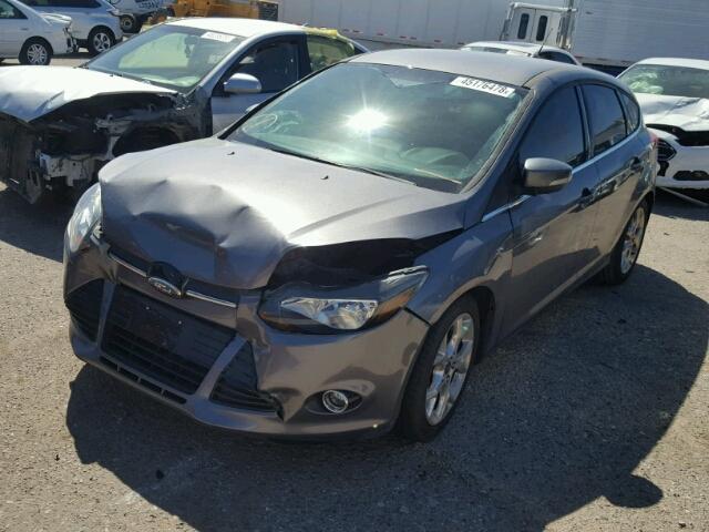 1FADP3N24EL432692 - 2014 FORD FOCUS TITA CHARCOAL photo 2