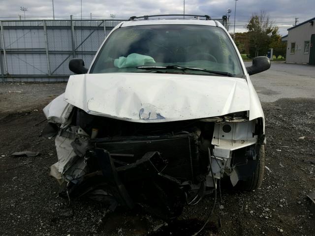 1D4GP253X3B101521 - 2003 DODGE CARAVAN SE WHITE photo 9