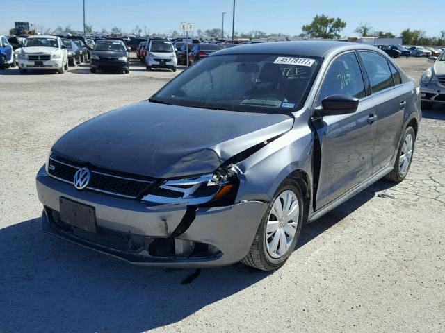 3VW1K7AJ1CM353845 - 2012 VOLKSWAGEN JETTA BASE GRAY photo 2