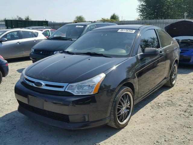 1FAHP32N38W286160 - 2008 FORD FOCUS S/SE BLACK photo 2