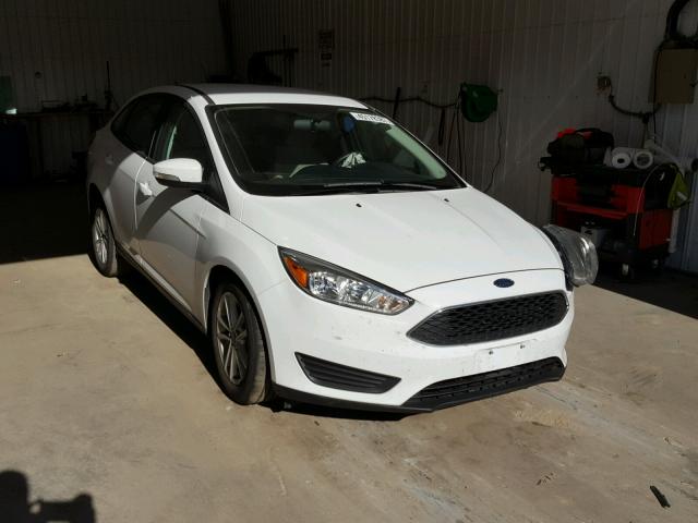 1FADP3F2XFL322486 - 2015 FORD FOCUS SE WHITE photo 1