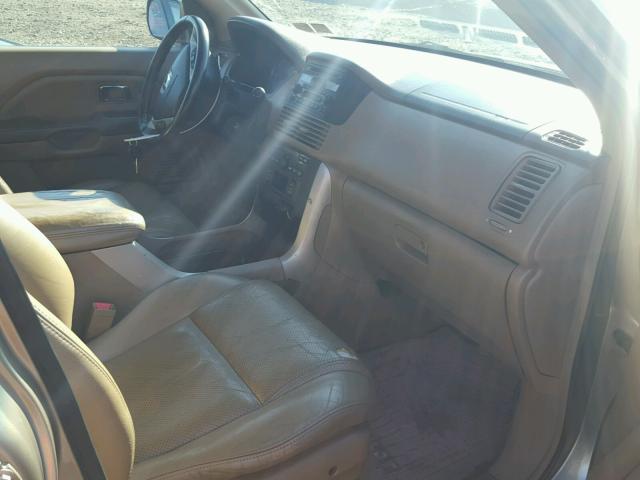 2HKYF18574H578984 - 2004 HONDA PILOT EXL GOLD photo 5