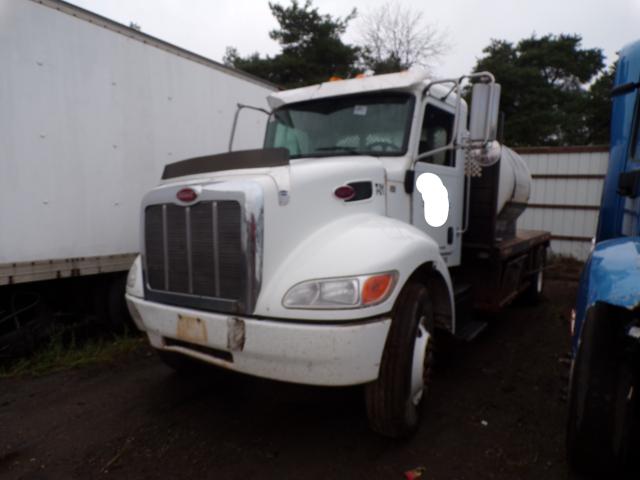 2NP2HJ6X1FM288899 - 2015 PETERBILT 337 WHITE photo 1