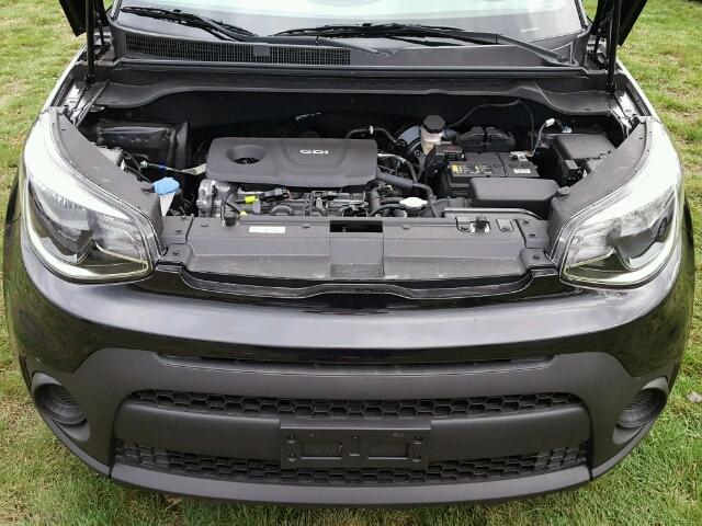 KNDJN2A29H7479331 - 2017 KIA SOUL BLACK photo 7