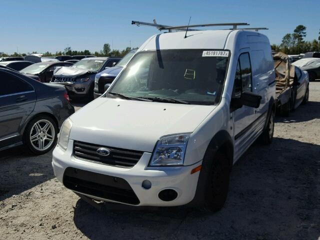 NM0LS7DN1BT049390 - 2011 FORD TRANSIT CO WHITE photo 2