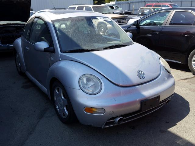3VWCP21C21M457594 - 2001 VOLKSWAGEN NEW BEETLE 银色 照片 1