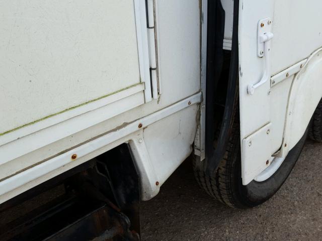 4YDF2622721200537 - 2001 KEYSTONE SPRINTER WHITE photo 11
