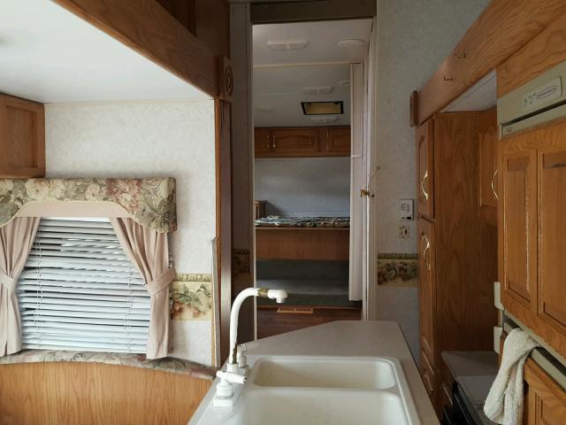 4YDF2622721200537 - 2001 KEYSTONE SPRINTER WHITE photo 5