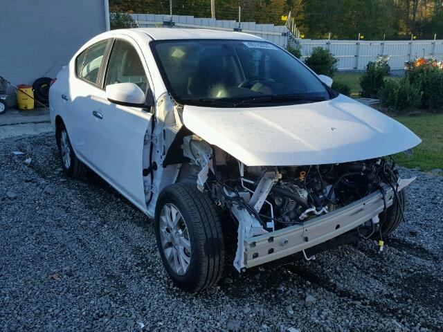 3N1CN7AP6HL848873 - 2017 NISSAN VERSA S WHITE photo 1