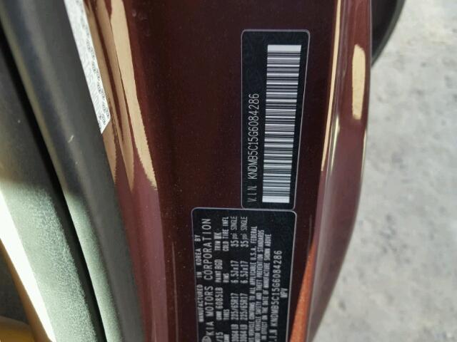 KNDMB5C15G6084286 - 2016 KIA SEDONA LX MAROON photo 10