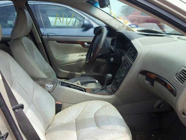YV1RS612652478112 - 2005 VOLVO S60 بيج صورة 5