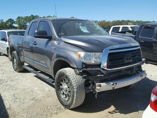 5TFUW5F11BX159827 - 2011 TOYOTA TUNDRA DOU GRAY photo 1