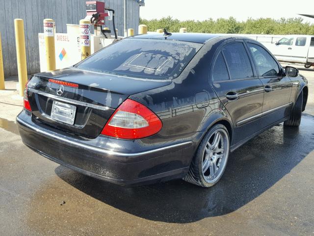 WDBUF72X77A983460 - 2007 MERCEDES-BENZ E 550 BLACK photo 4