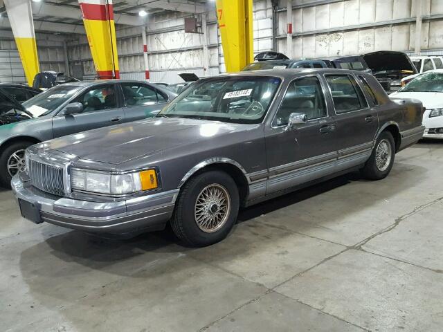 1LNLM82F3LY694685 - 1990 LINCOLN TOWN CAR S GRAY photo 2