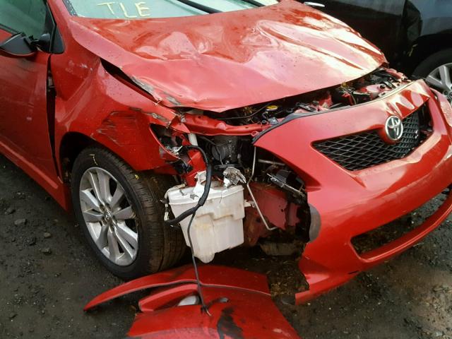 1NXBU4EE7AZ293944 - 2010 TOYOTA COROLLA BA RED photo 9