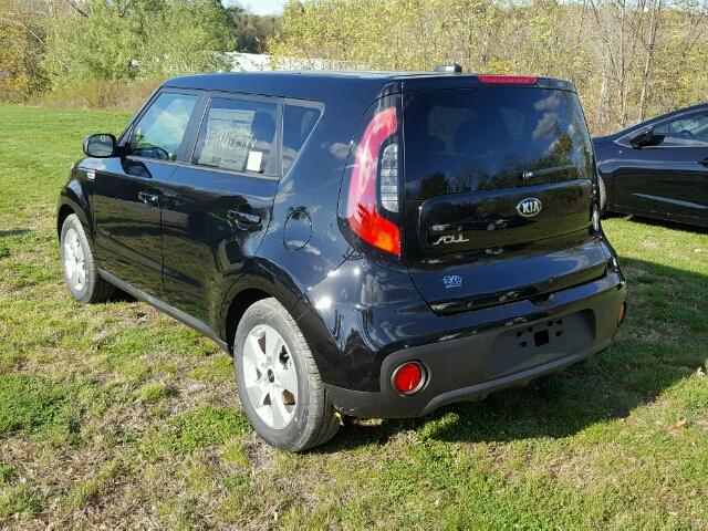 KNDJN2A24H7479303 - 2017 KIA SOUL BLACK photo 3