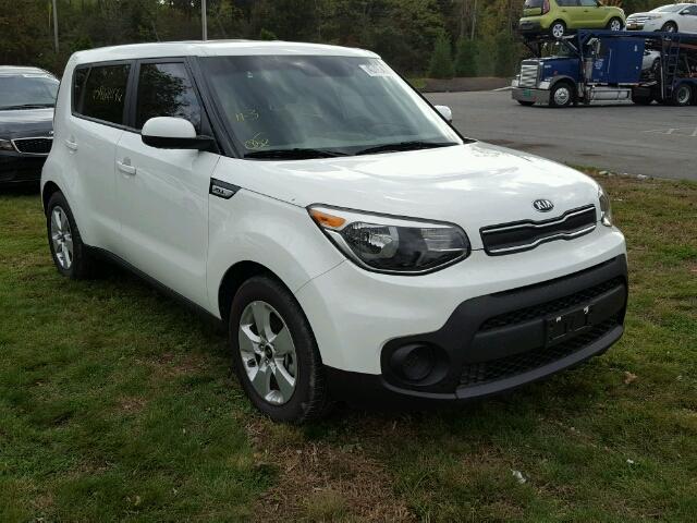 KNDJN2A28H7427785 - 2017 KIA SOUL WHITE photo 1