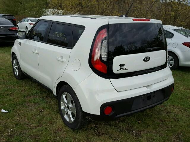 KNDJN2A28H7427785 - 2017 KIA SOUL WHITE photo 3