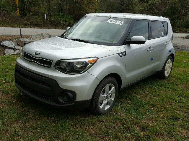 KNDJN2A25H7479942 - 2017 KIA SOUL SILVER photo 2