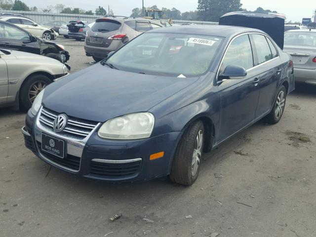 3VWDF71K15M632385 - 2005 VOLKSWAGEN NEW JETTA BLUE photo 2