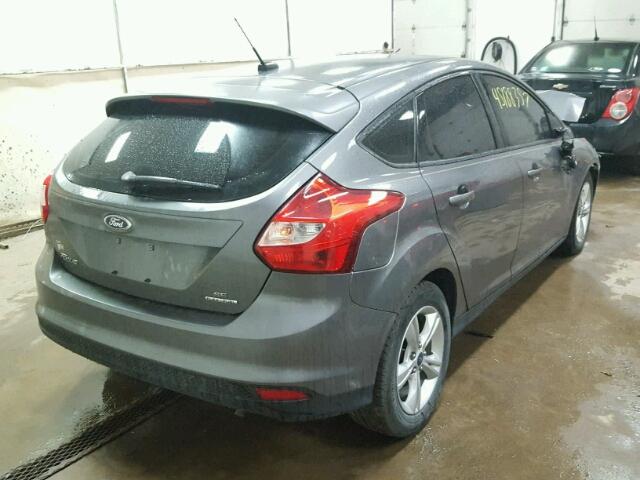 1FADP3K23DL106496 - 2013 FORD FOCUS SE GRAY photo 4