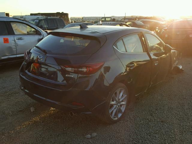 3MZBN1M3XHM150675 - 2017 MAZDA 3 GRAND TO BLUE photo 4