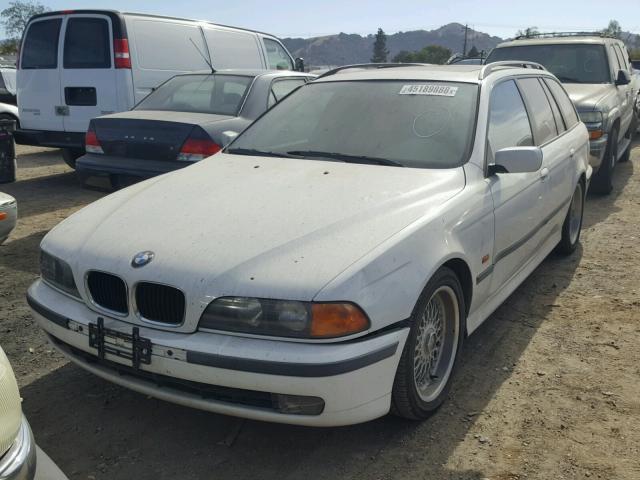 WBADP6332XBV60121 - 1999 BMW 528 IT AUT WHITE photo 2