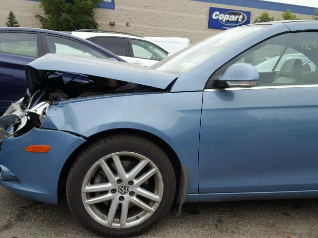 WVWFA71F88V019462 - 2008 VOLKSWAGEN EOS LUX 蓝色 照片 9
